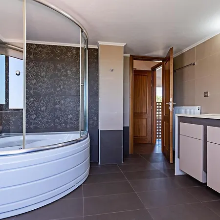 Villa Eris *