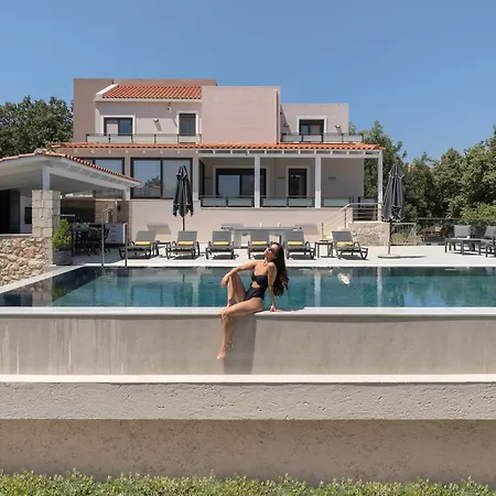 Villa Eris